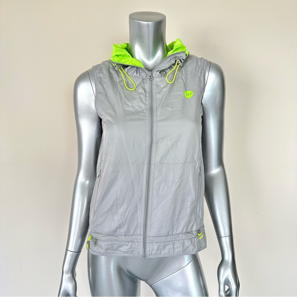 Lorna Jane active windbreaker women vest size S NWT!!!